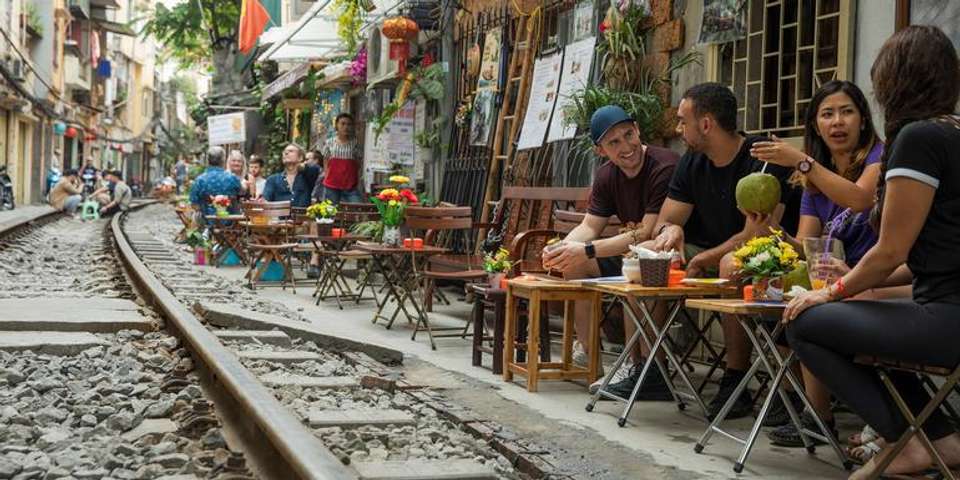 Vietnam, Laos & Thailand: Riversides & Railways - G Adventures - Vietnam - Image 3