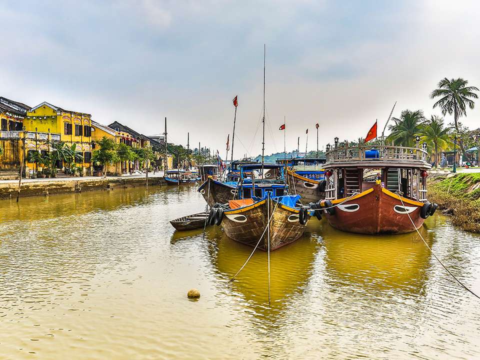 Vietnam: Historic Cities & Halong Bay Cruising - G Adventures - Vietnam - Image 9