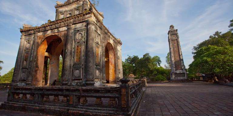 Vietnam: Roadtrip Hanoi to Ho Chi Minh City trip - alternative tour available