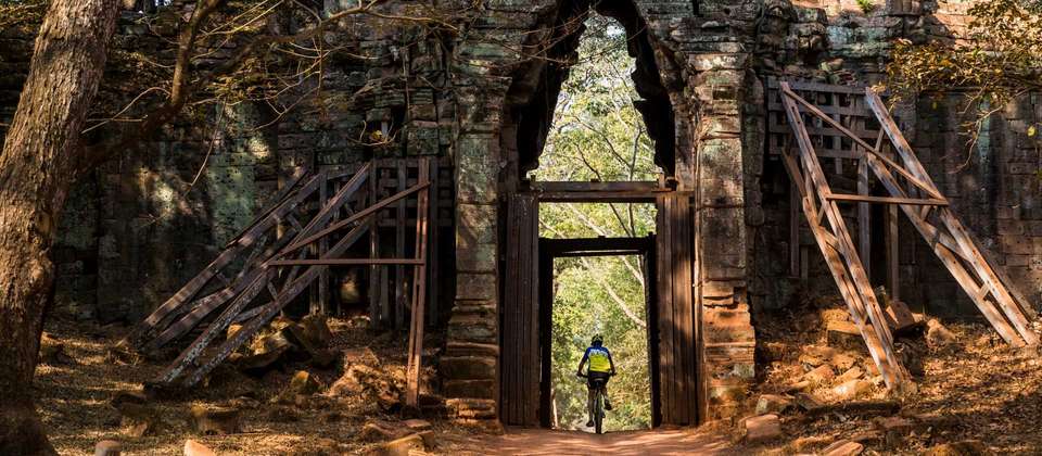 Vietnam to Cambodia Cycle: Ho Chi Minh to Angkor Wat - World Expeditions - Vietnam - Image 6
