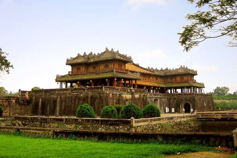 Vietnam World Heritage Luxury Tour 10 Days 9 Nights trip - alternative tour available