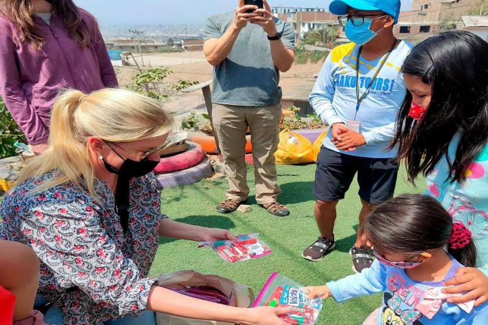 Villa El Salvador Shanty Town Tour in Lima - Tangol Tours - Peru - Image 2