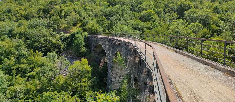 Villages of Istria Walk - Utracks - Croatia - Image 4