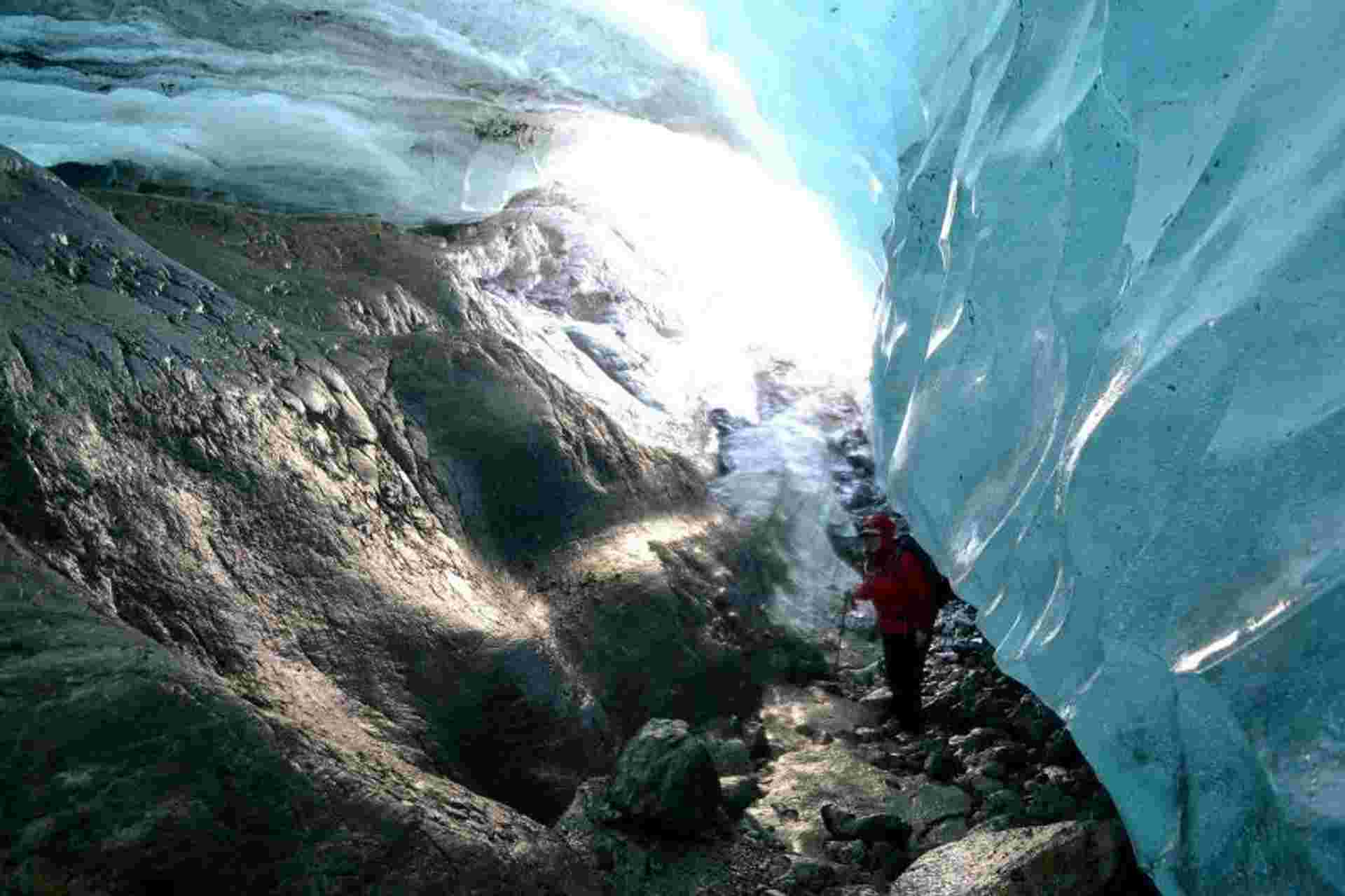 Vinciguerra Glacier Trekking