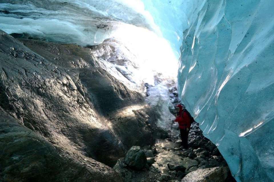 Vinciguerra Glacier Trekking - Tangol Tours - Chile - Image 1