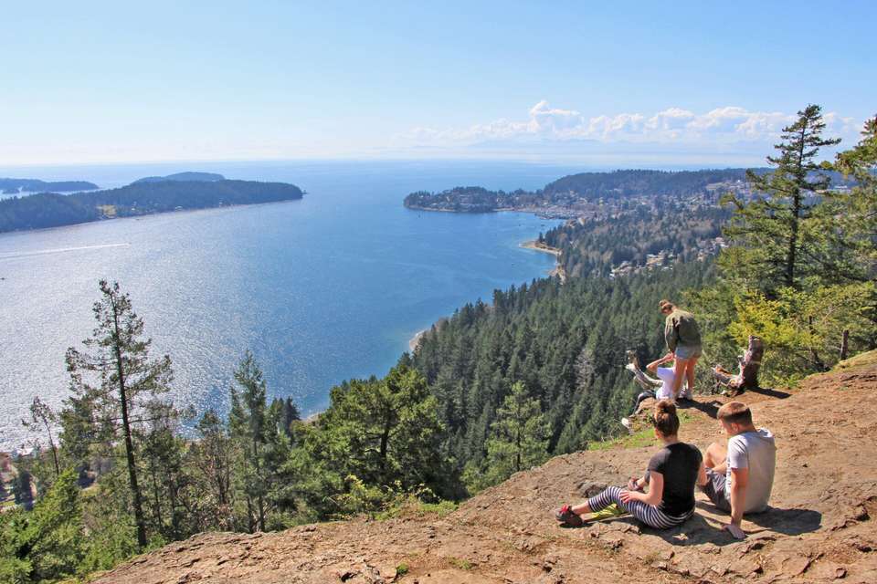 Walk & Paddle Canada's Sunshine Coast - Exodus Adventure Travels - Canada - Image 10