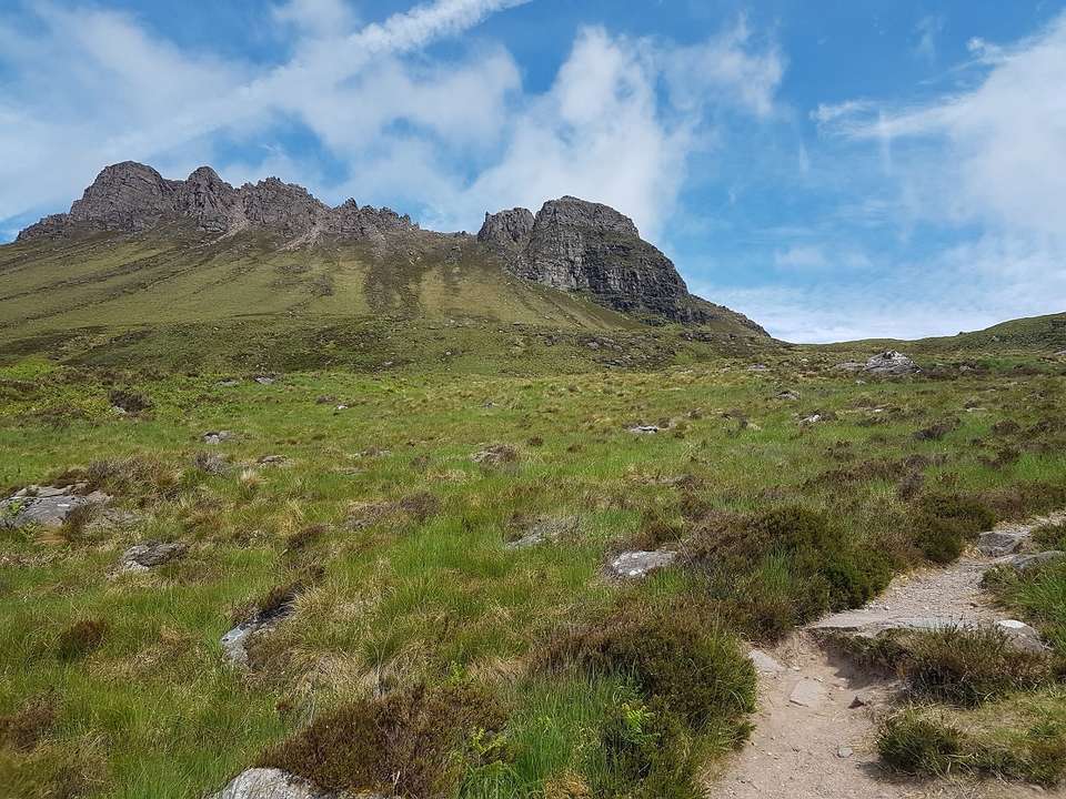 Walk Up Stac Pollaidh For A Magnificent View - Mckenzie Mountaineering - England - Image 1