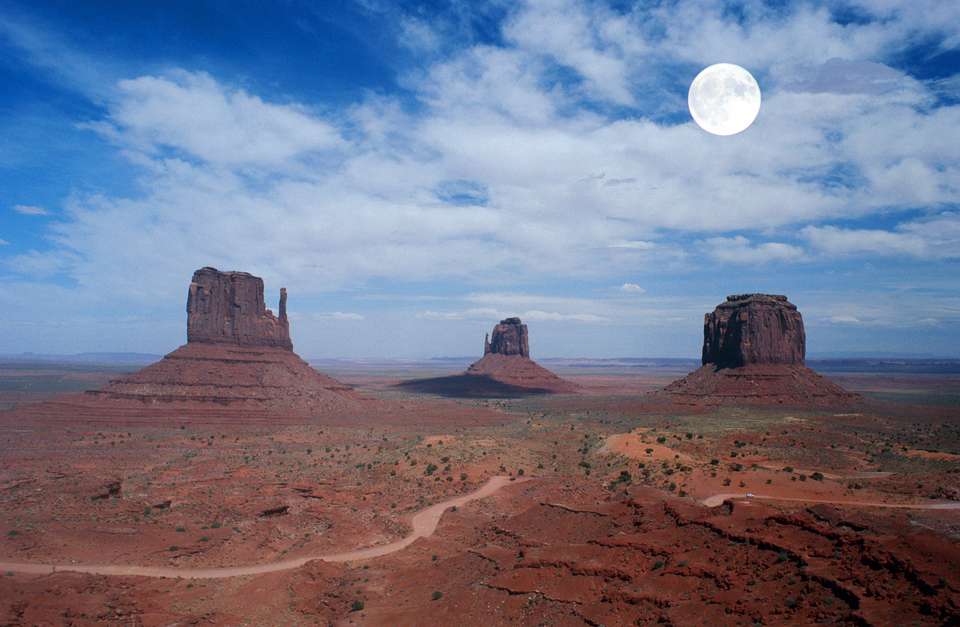 Walking in America's Canyons & National Parks - undefined - Image 3