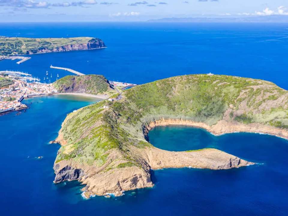 Walking in the Azores - undefined - Image 2