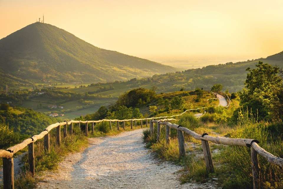 Walking in the Venetian Hills - undefined - Image 1