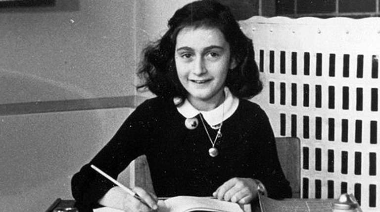 Walking Tour: The Anne Frank story and Neighborhood  - 1 hour