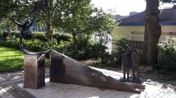Image 3 of 4