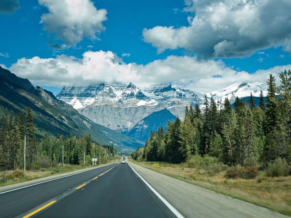 Western Canada Encompassed - 16 days - On The Go Tours - Canada - Image 3