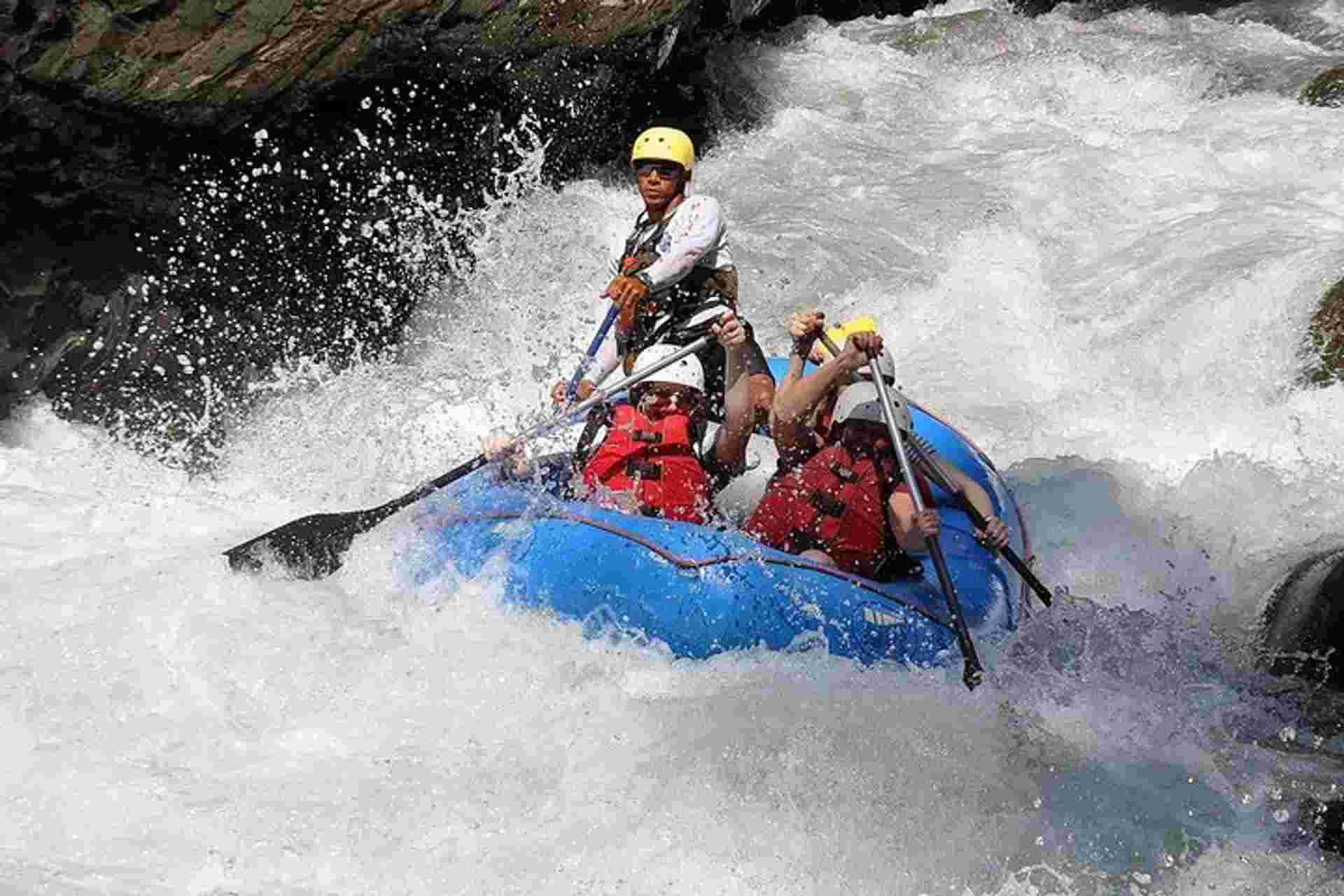White Water Rafting Naranjo River |class Iii From Manuel Antonio