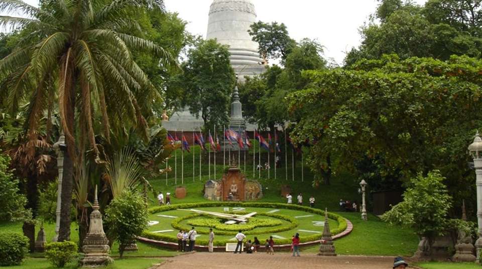 Wondrous Phnom Penh City Tour - undefined - Image 2