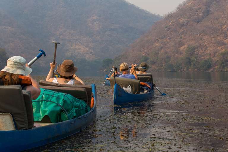 Africa Wildlife safaris and game drives Tour: Zambezi Canoe Safari