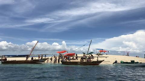 Tanzania Family Tour Packages: Zanzibar Safari Blue Boat Trip