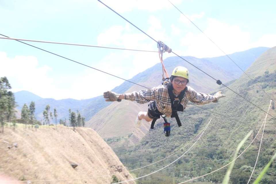 Zipline at Santa Teresa Machu Picchu - Tangol Tours - Peru - Image 8
