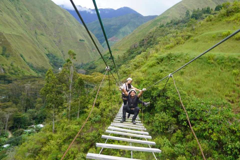 Zipline at Santa Teresa Machu Picchu - Tangol Tours - Peru - Image 2