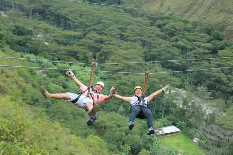 Zipline at Santa Teresa Machu Picchu - Tangol Tours - Peru - Image 7