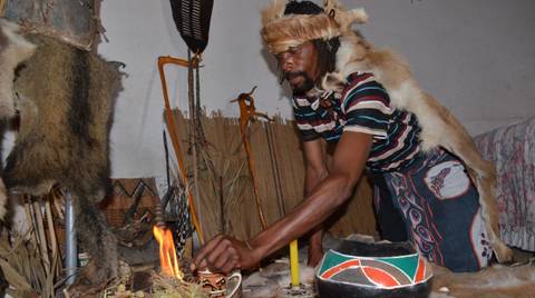 South Africa Local Culture Tour: Zulu Oracle & Herbalist Experience Tour