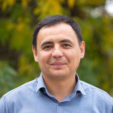 Anvar Kodirov travel expert