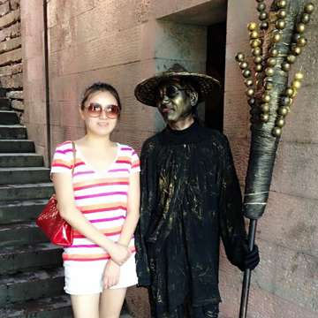 Cindy Wang travel expert