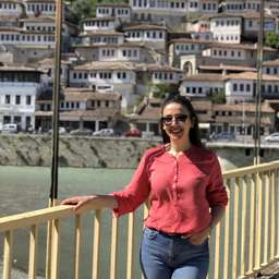 Elgerta Zaimi travel expert