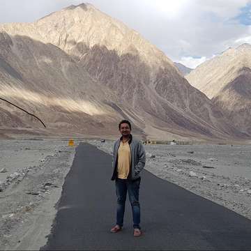 Himanshu Maru travel expert