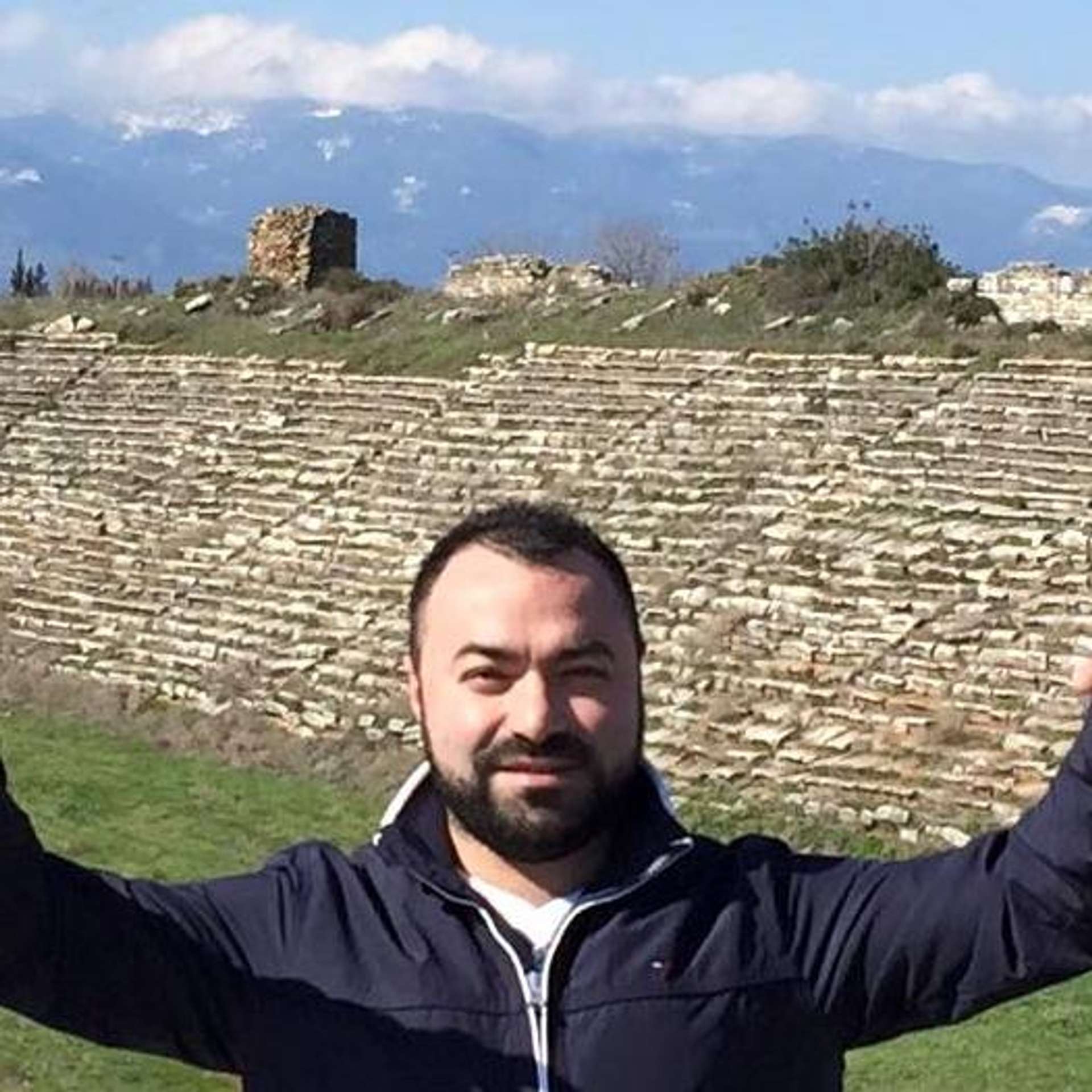 Ozgur Ates travel expert