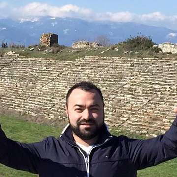 Ozgur Ates travel expert