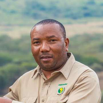 Philemon Joel travel expert