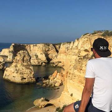 Sandro Pinheiro travel expert