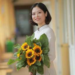 Tran Thu Ha travel expert