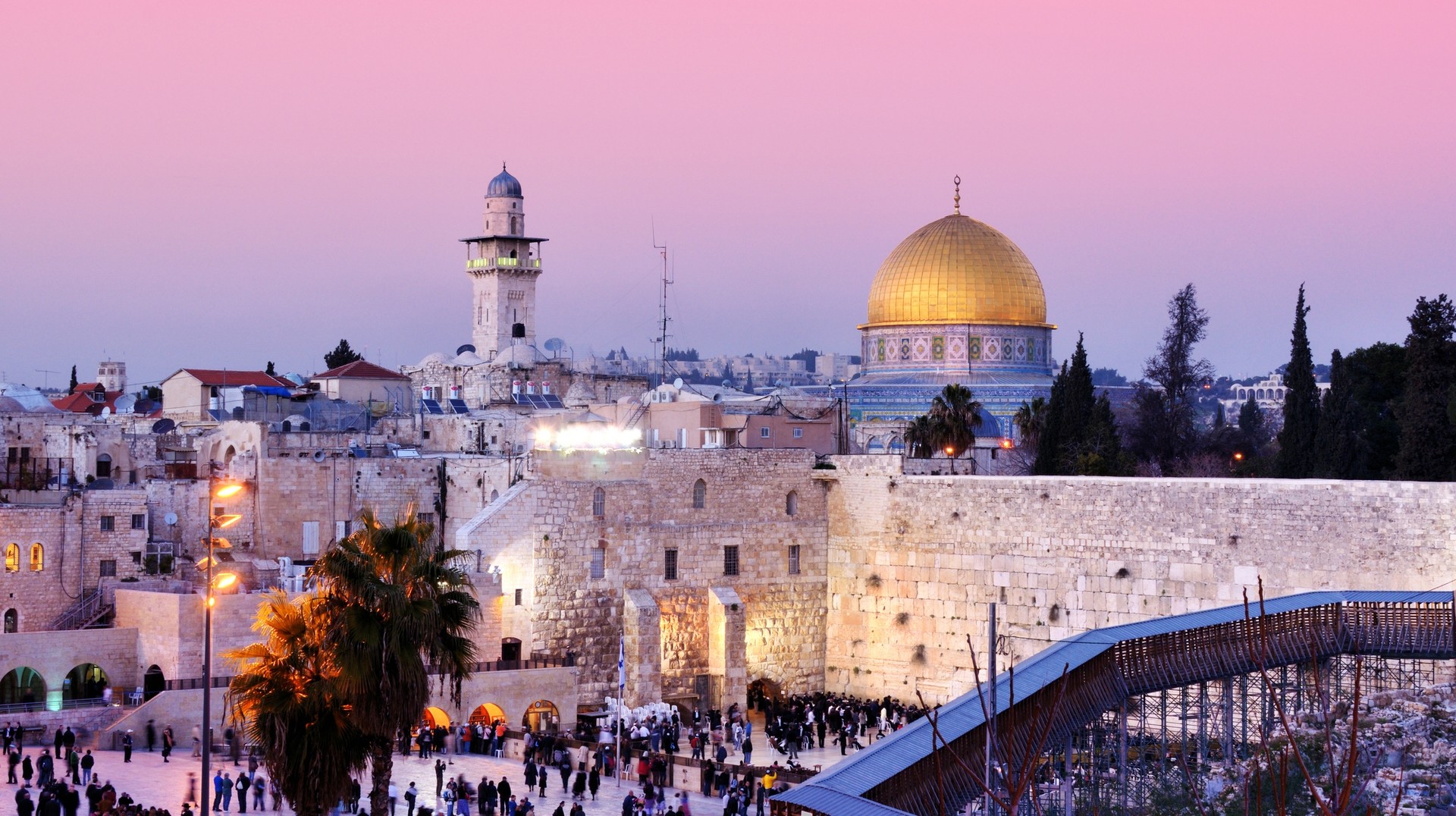 The aesthetic Dome of the Rock atop the Temple Mount in Jerusalem Western Wall and Dome of the Rock which you can visit while spending one week in Israel.