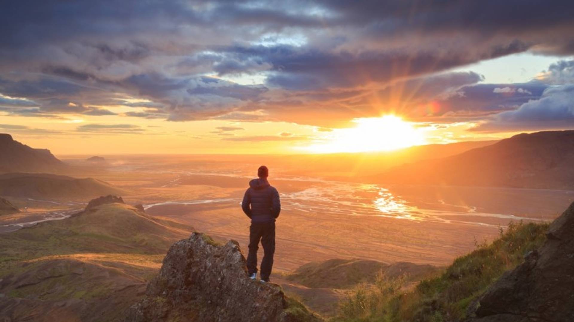10 Best Day Hikes in Iceland