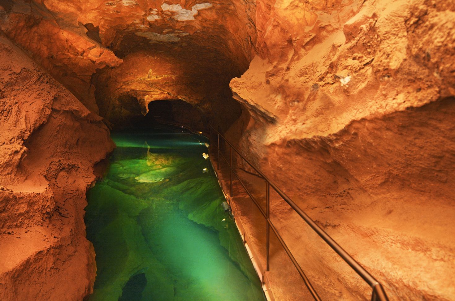 Day trip from Sydney Jenolan cave