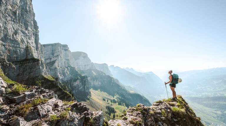 Go hiking at Schnürliweg while spending 2 weeks in Switzerland.