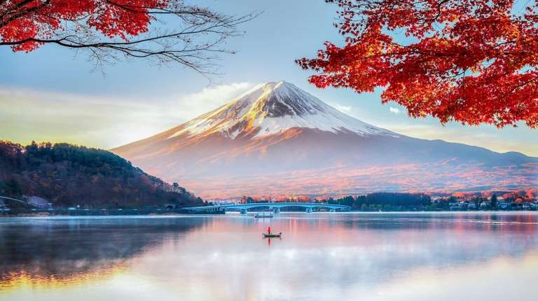 See Mount Fuji and Kawaguchiko Lake while spending 10 days in Asia.