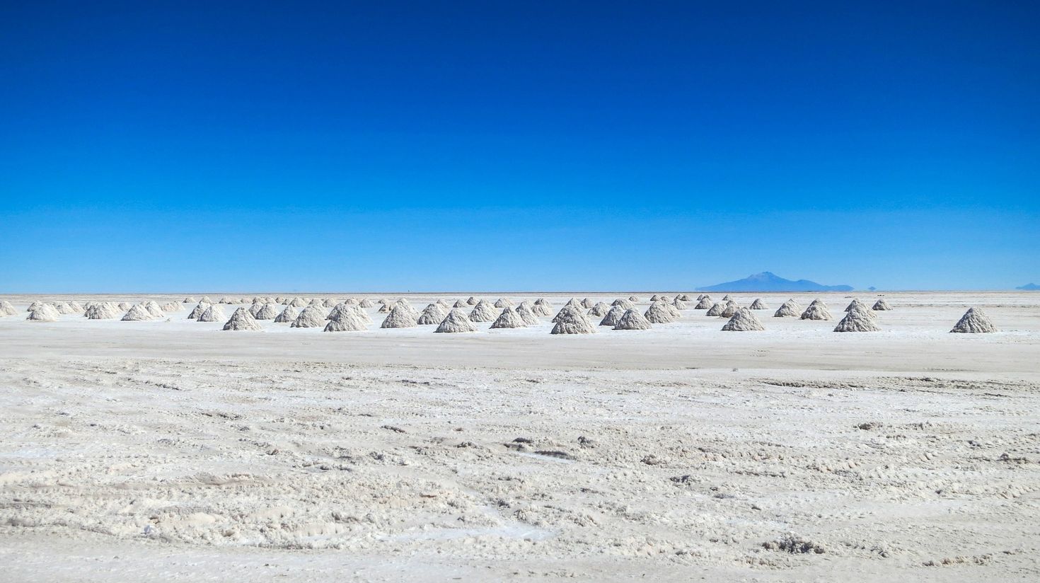 Salar de Tara in Atacama Desert