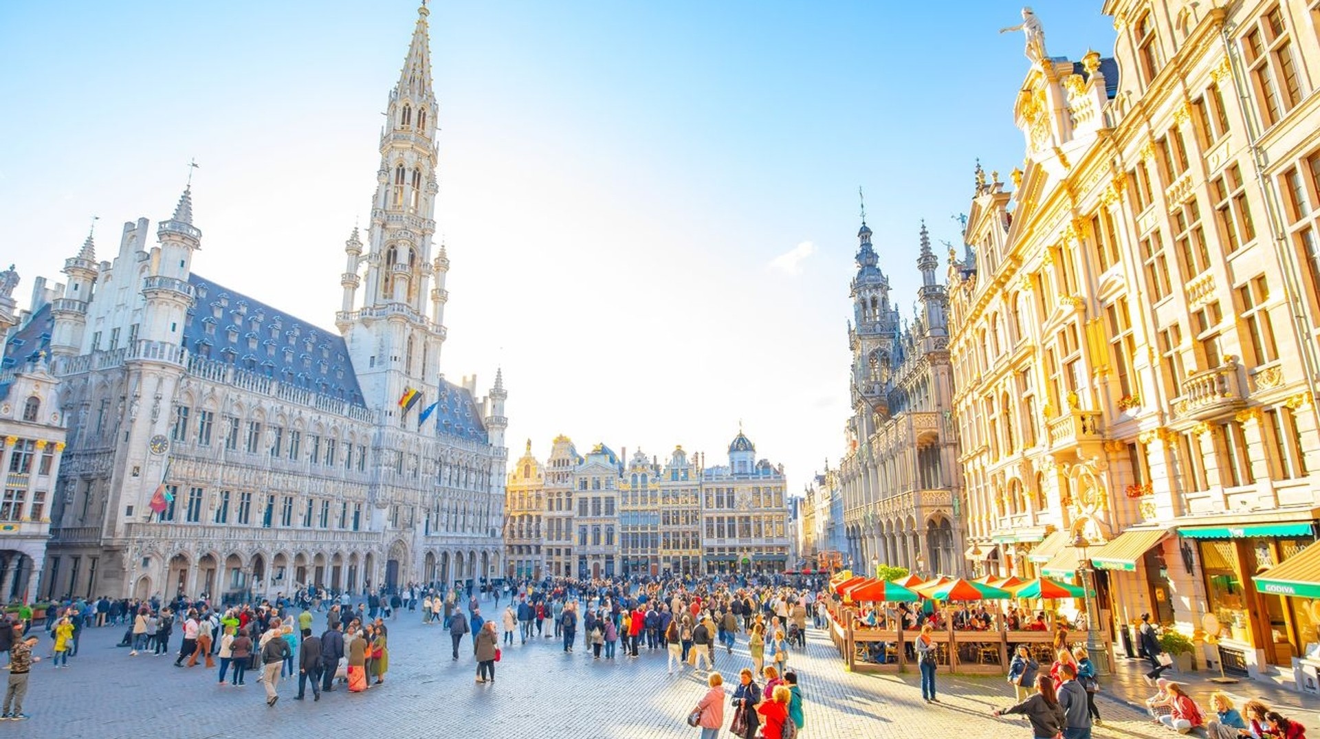 Grand Place square, a must visit when spending 4 days in Belgium.