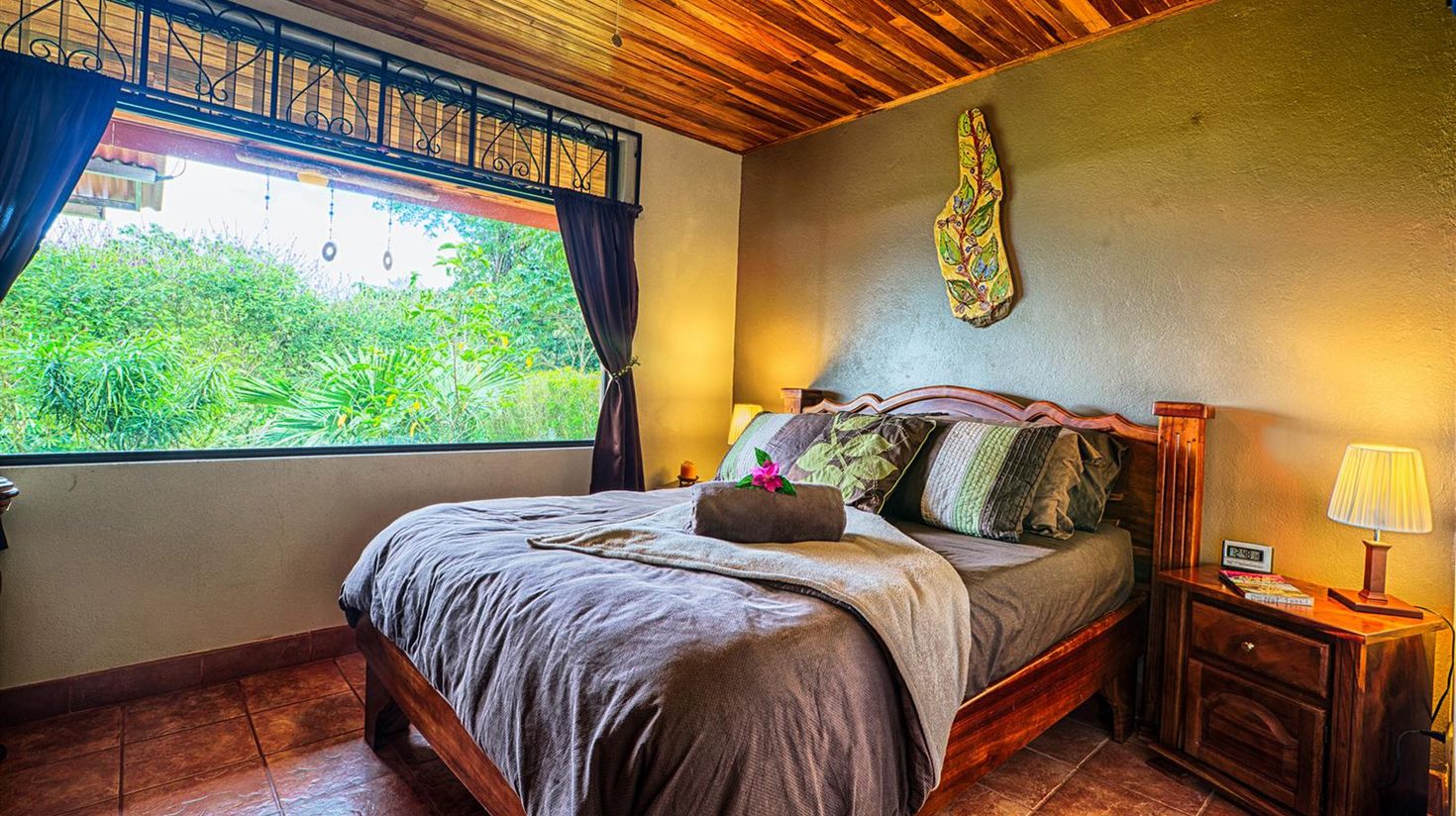 Best Hotels in Arenal include Encantada Guest House