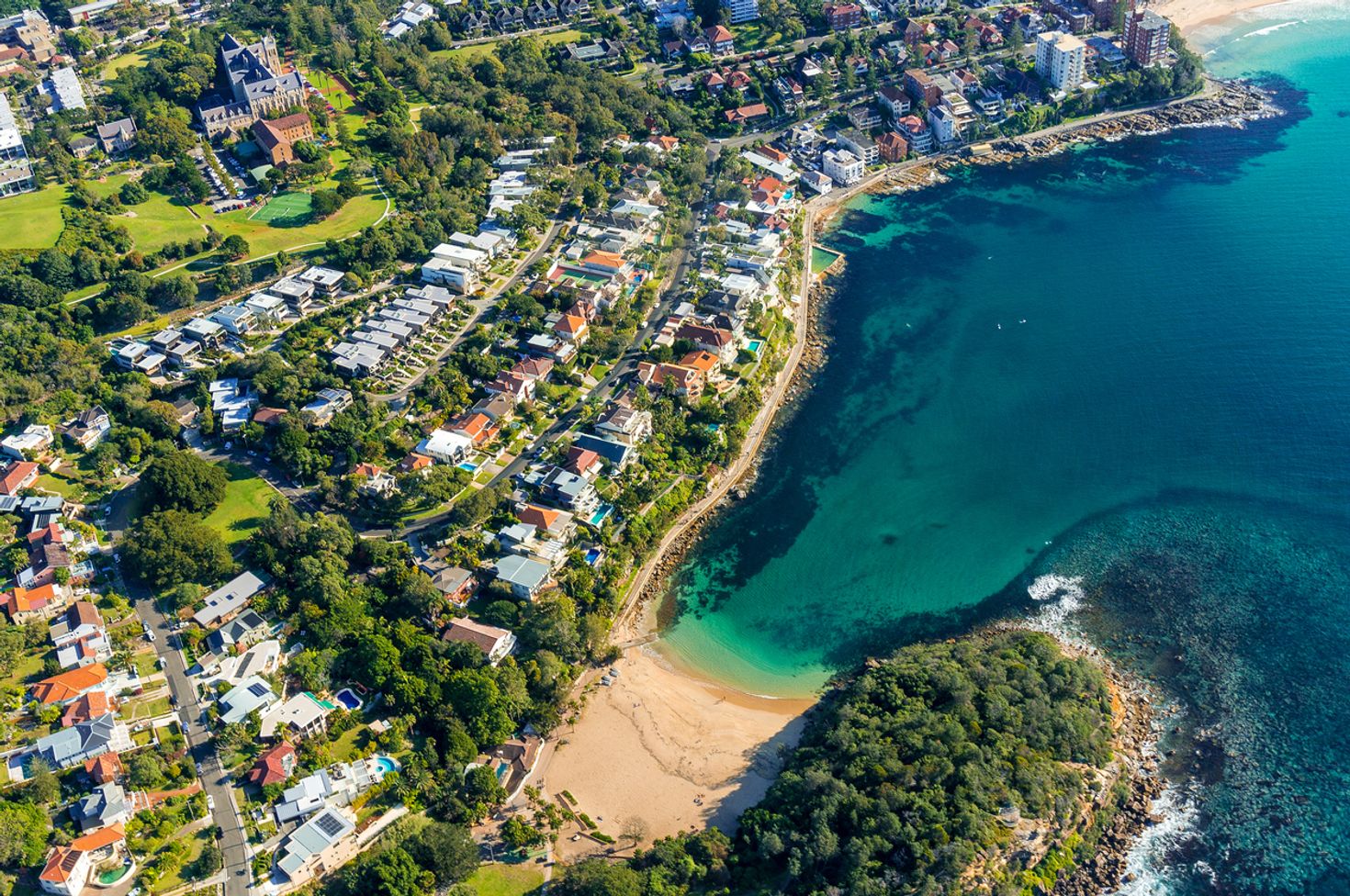 Shelly Beach at Manly is a great place to enjoy calmer waters for diving.