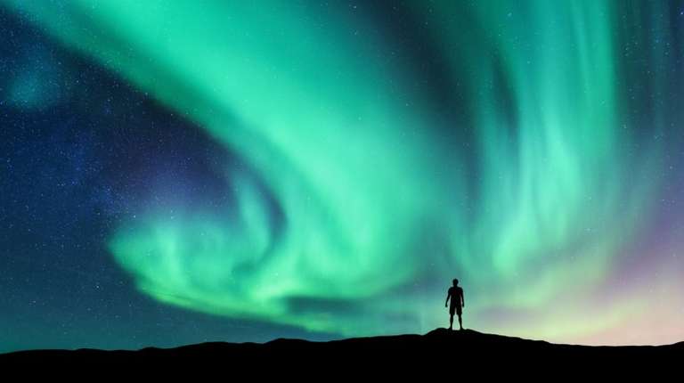 Visit the best places to see the northern lights such as Norway, Finland, Canada or Iceland.