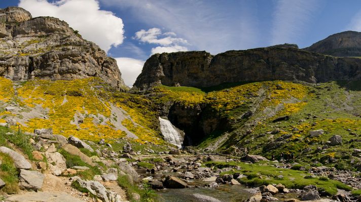 Pyrenees hiking in Ordesa