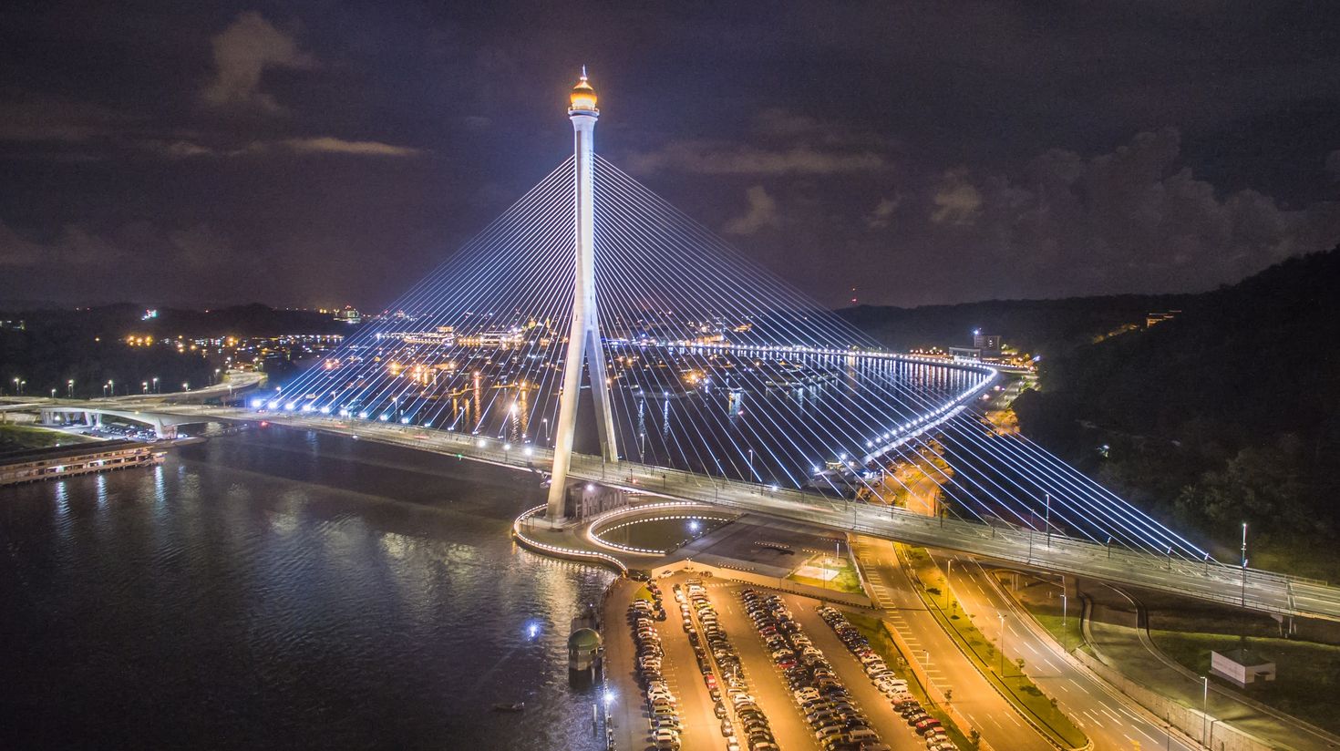 Find out the best to visit Brunei and head to Sungai Kebun Bridge.