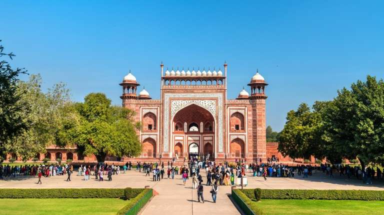 Plan your trip from October to March as it is the best time to visit India when the temperature is pleasantly cool.