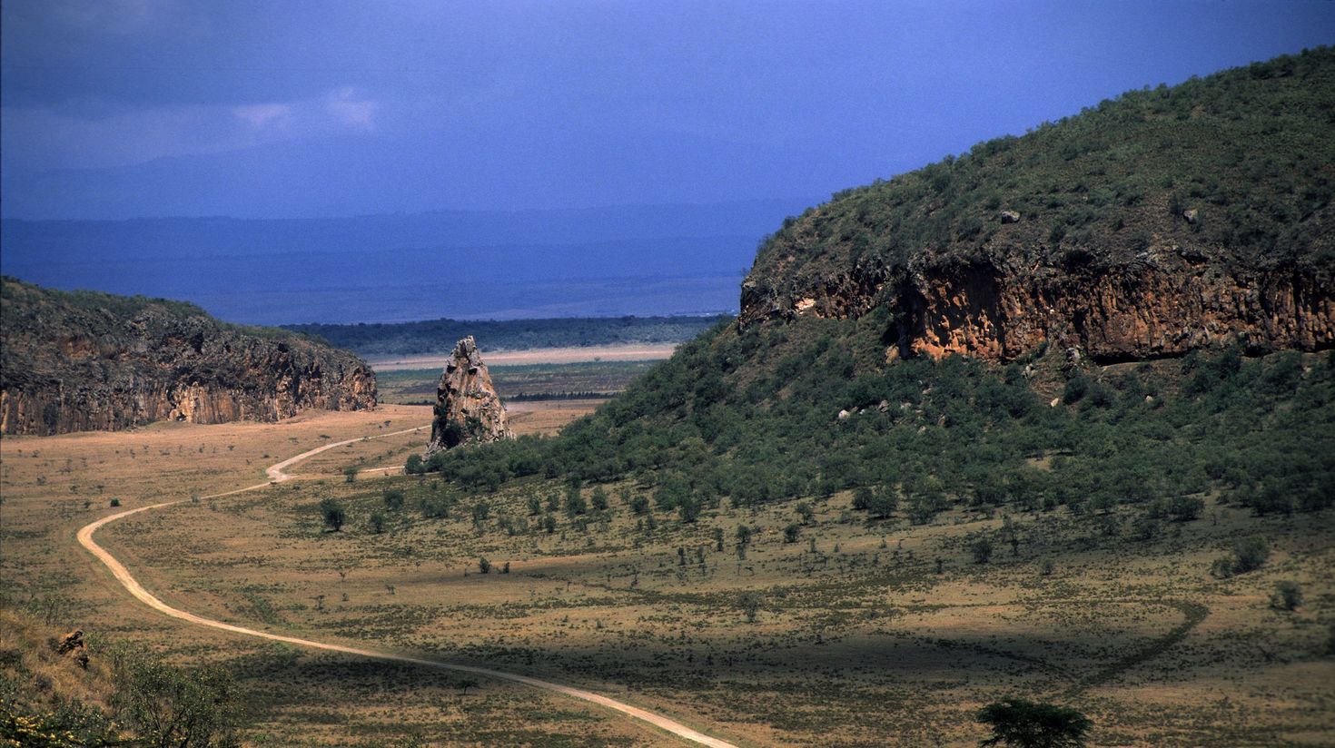 Fischer's tower in Hell's Gate National Park and its surronding.