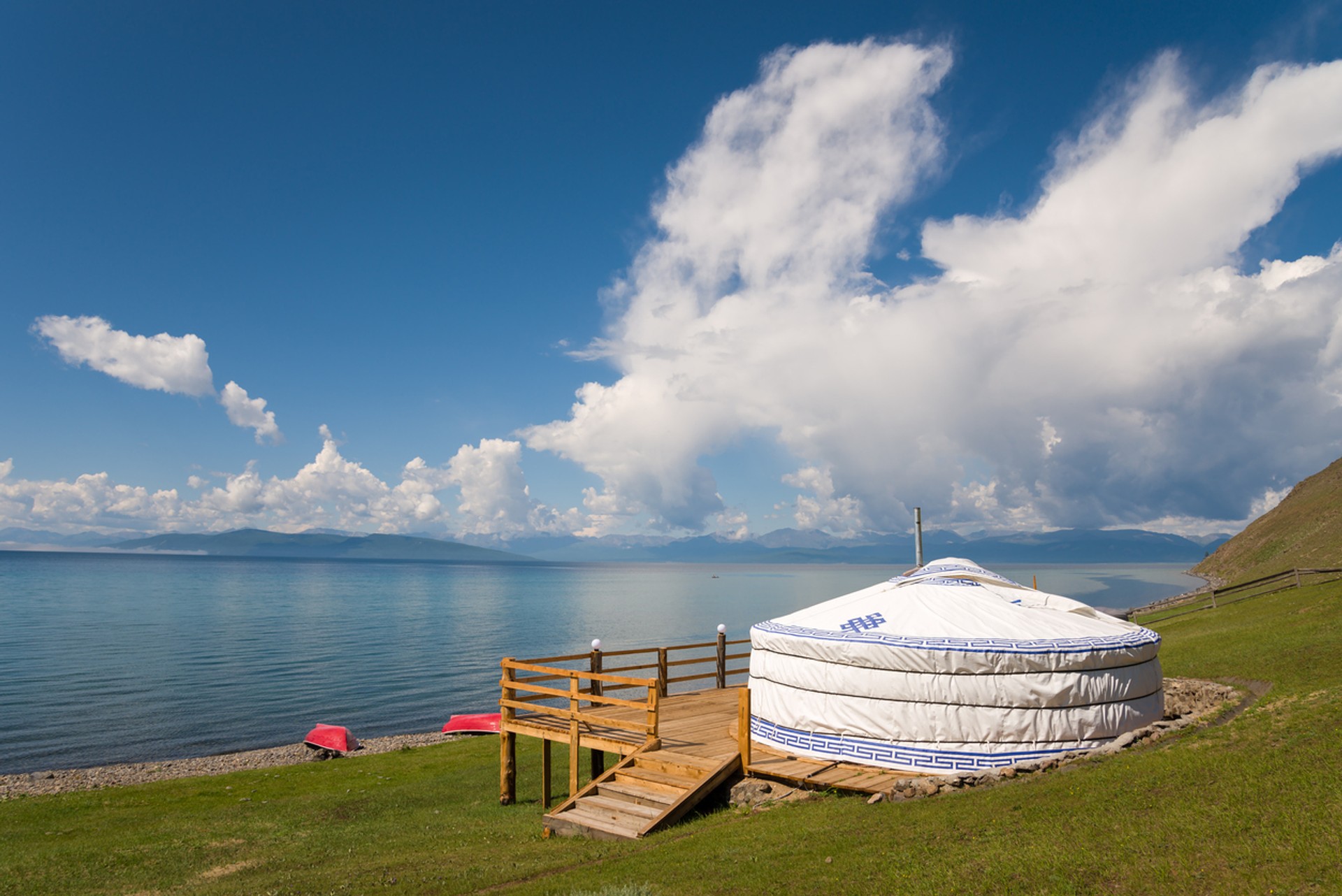 Discover the best time to visit Mongolia, where spring and autumn offer mild weather and stunning landscapes, perfect for exploring the vast steppes. The phenomenal country of Mongolia has a geographical diversity, Best time to visit Mongolia