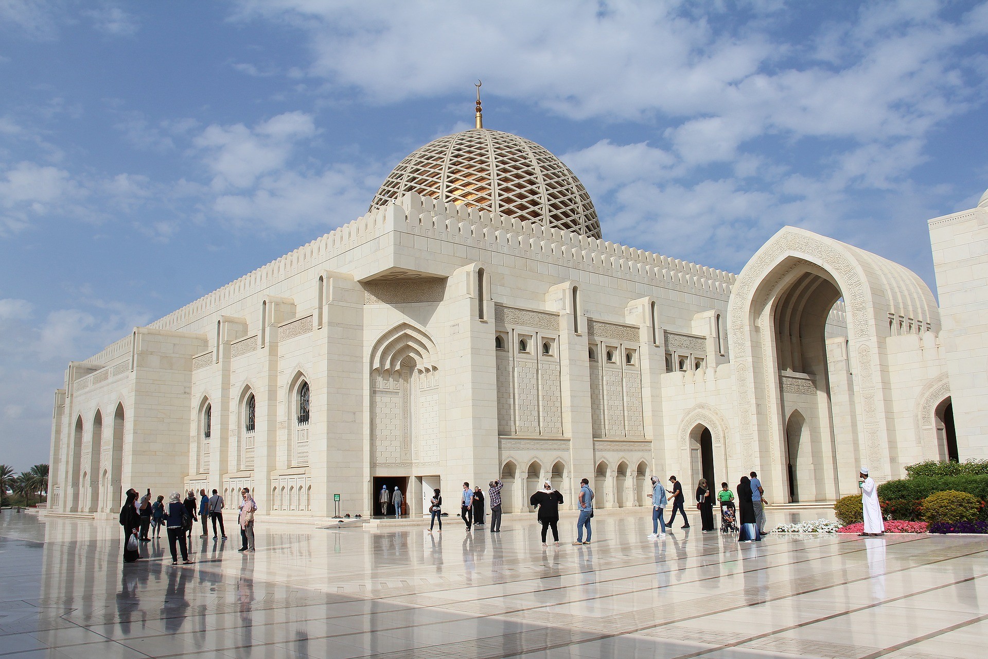 Winter is the best time to visit Oman.